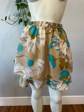 Anthropologie Odille 100% silk Floral-Accented Tiered Mini Skirt XS